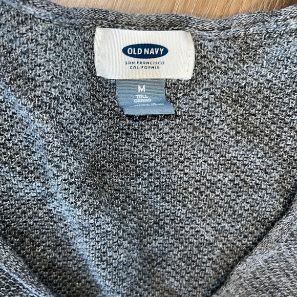 Old navy V-neck split, hem sweaters - Picture 3 of 6